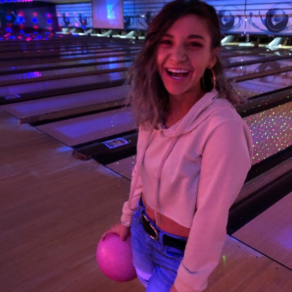 Hi, I am Shalyn!! - Picture 4 of 5